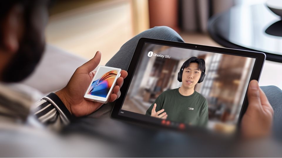 OneKey 硬件钱包清晰签名确认流程展示